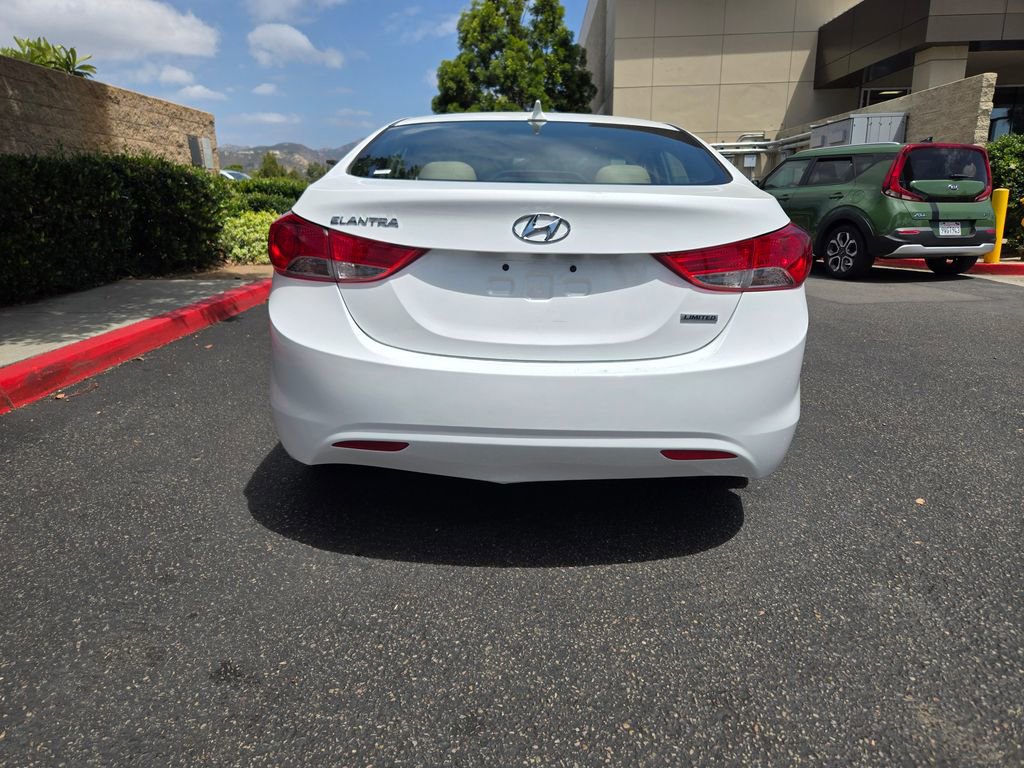 Used 2013 Hyundai Elantra Limited FWD image 8