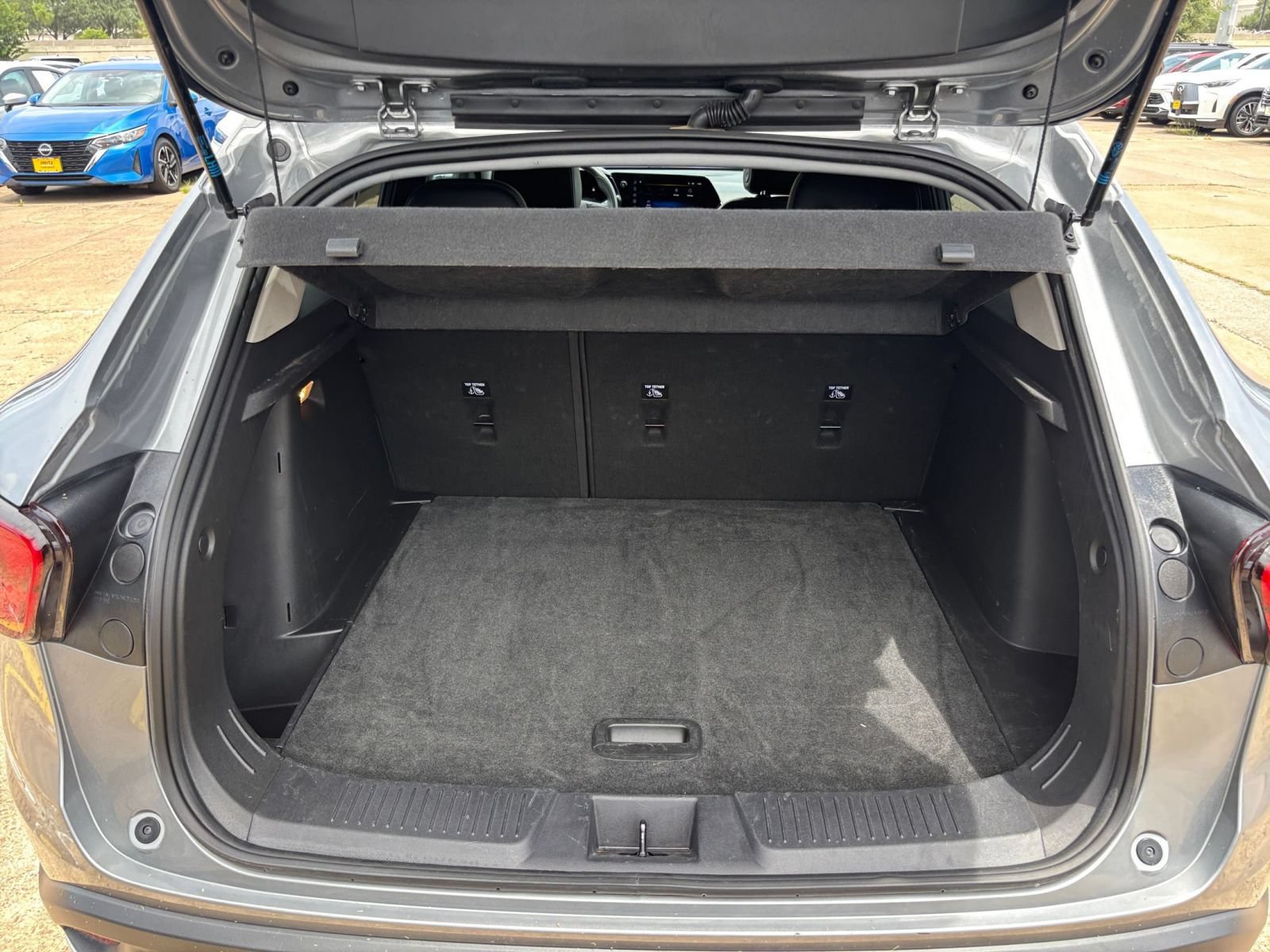 Used 2025 Chevrolet Trax LT FWD image 25