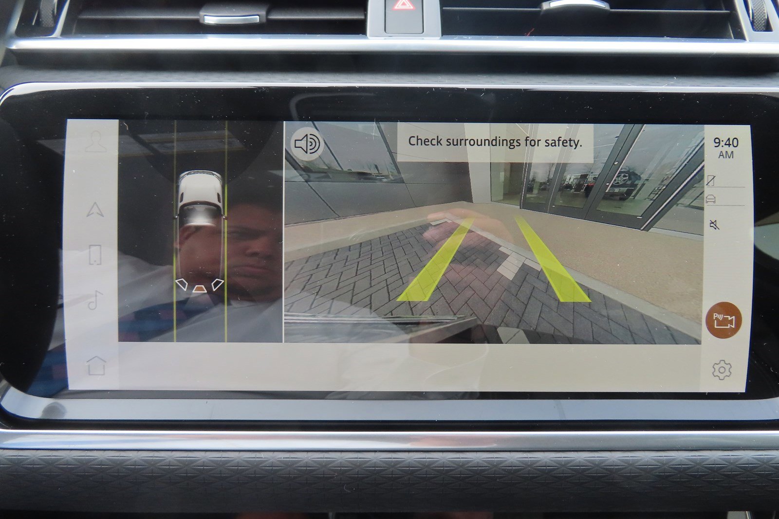 Used 2023 Land Rover Range Rover Velar R-Dynamic S image 34