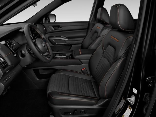 Used 2023 Nissan Pathfinder Platinum w/ Cargo Package image 10