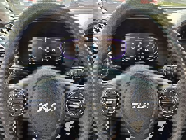 Used 2025 Kia Soul LX image 22