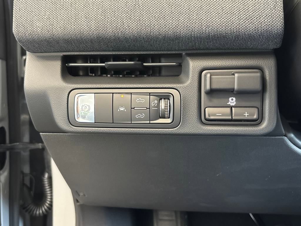 New 2026 GMC Sierra EV Elevation image 29