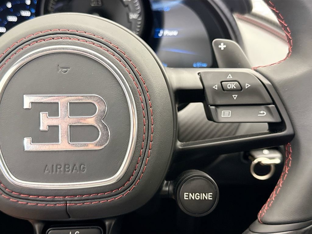 Used 2023 Bugatti Chiron Super Sport AWD/4WD image 14