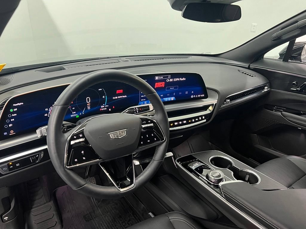 Used 2025 Cadillac Lyriq Luxury w/ LPO, Floor Liner Package AWD/4WD image 12