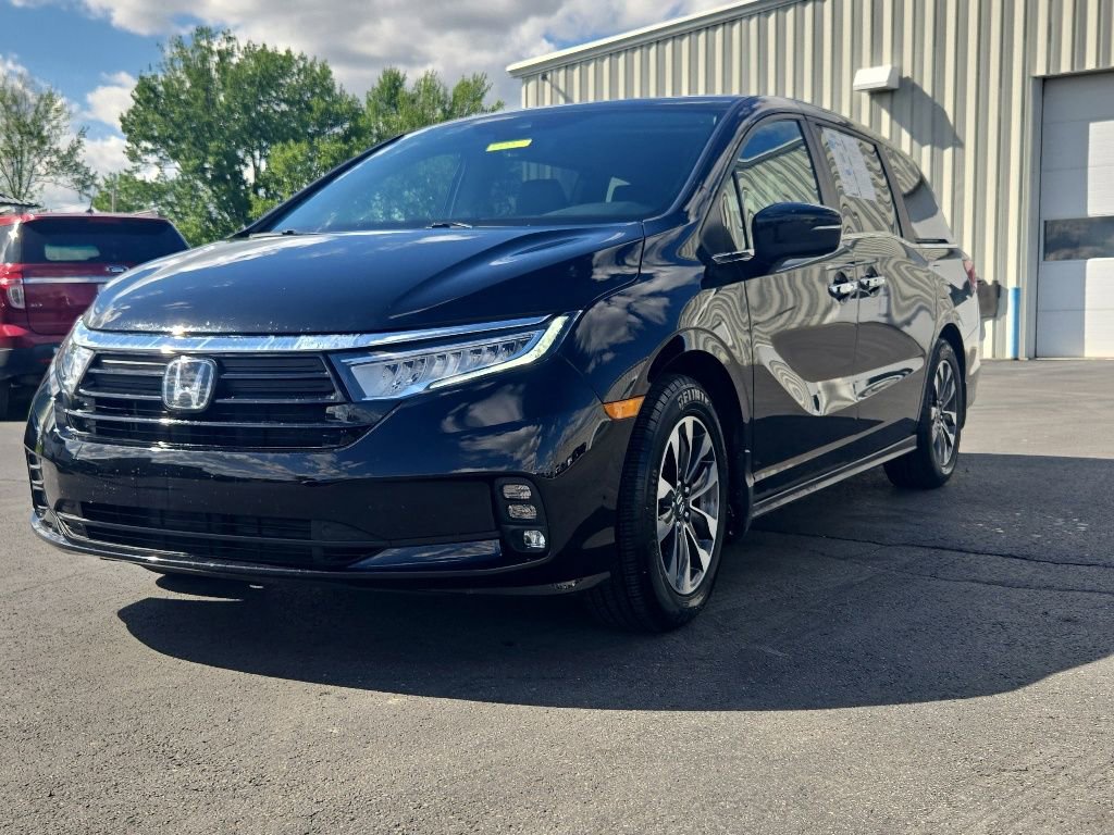 Used 2024 Honda Odyssey EX-L image 3