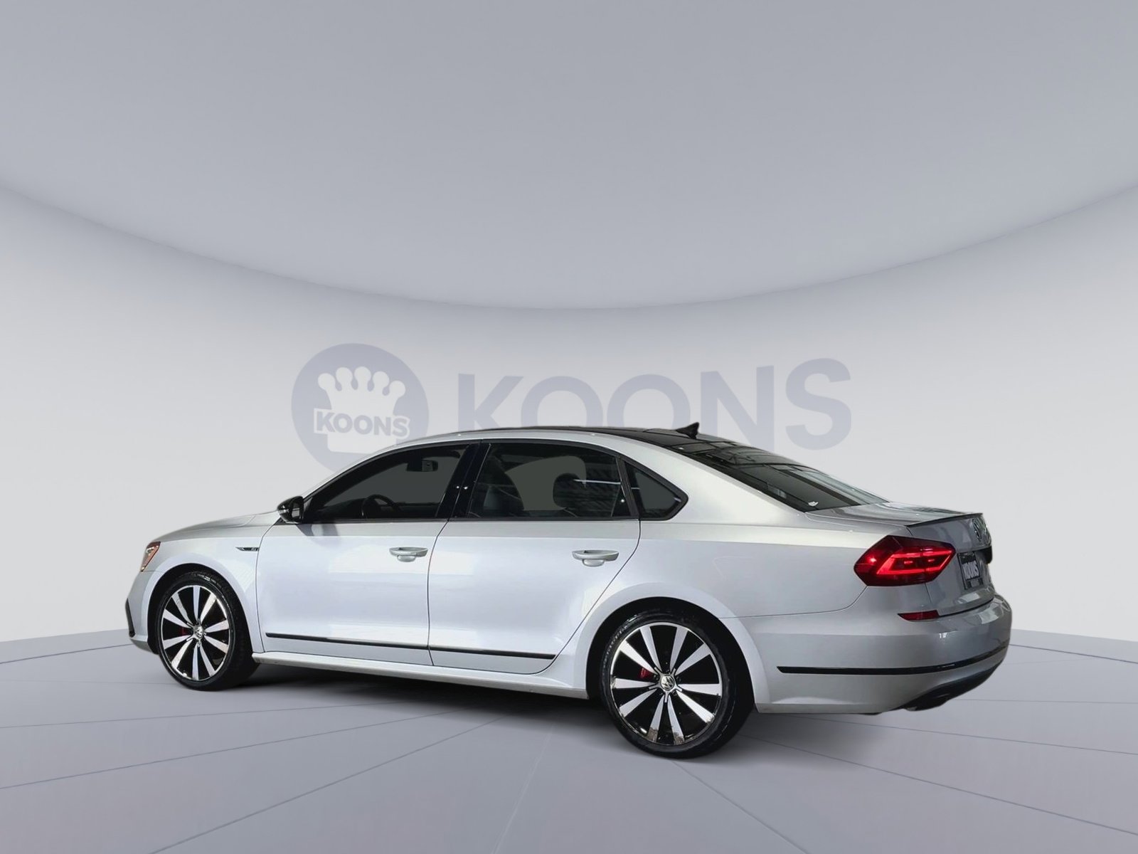 Used 2018 Volkswagen Passat 3.6 FWD image 8