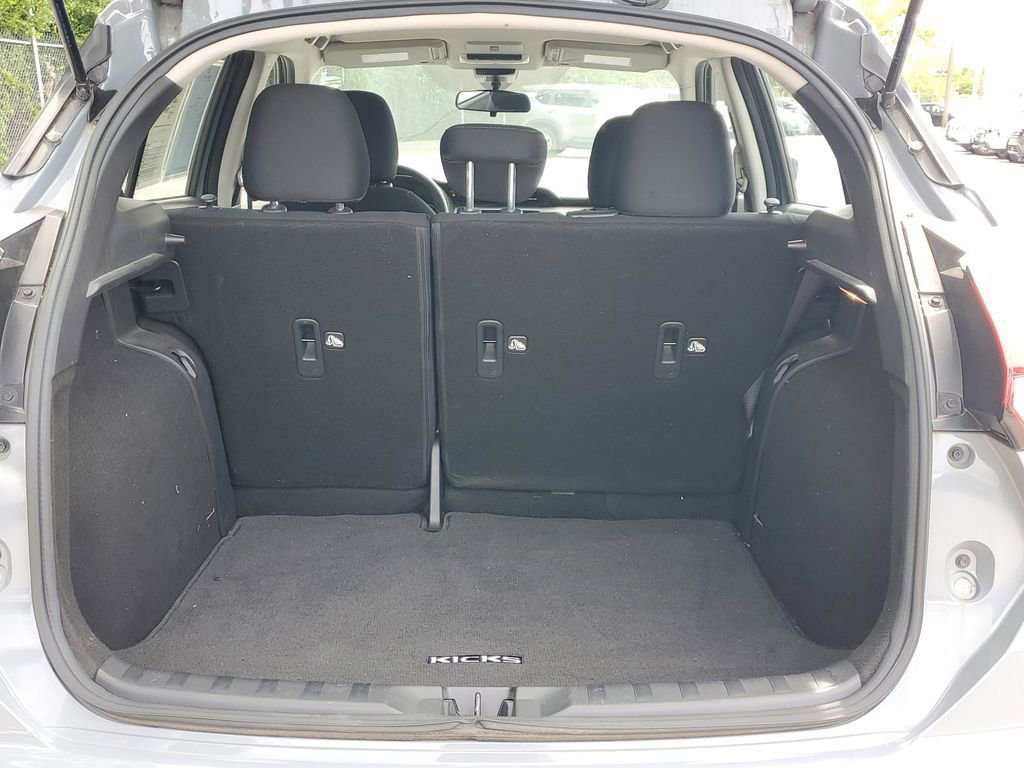 Used 2024 Nissan Kicks SV FWD image 8