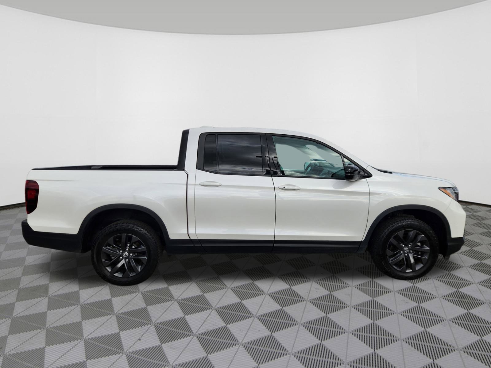 Certified 2024 Honda Ridgeline Sport image 6