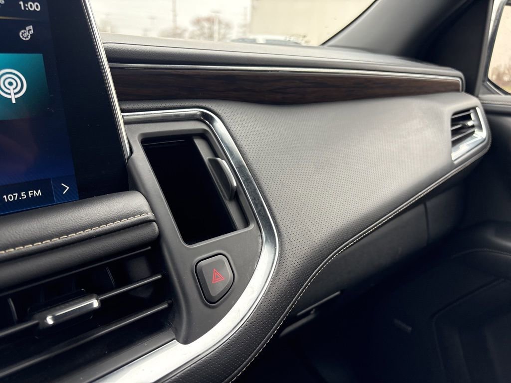 Used 2023 Chevrolet Suburban Premier image 39