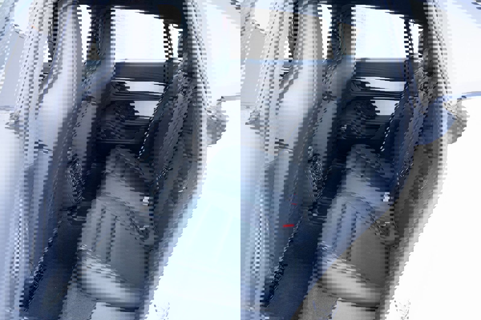 Used 2024 Porsche Taycan GTS image 18