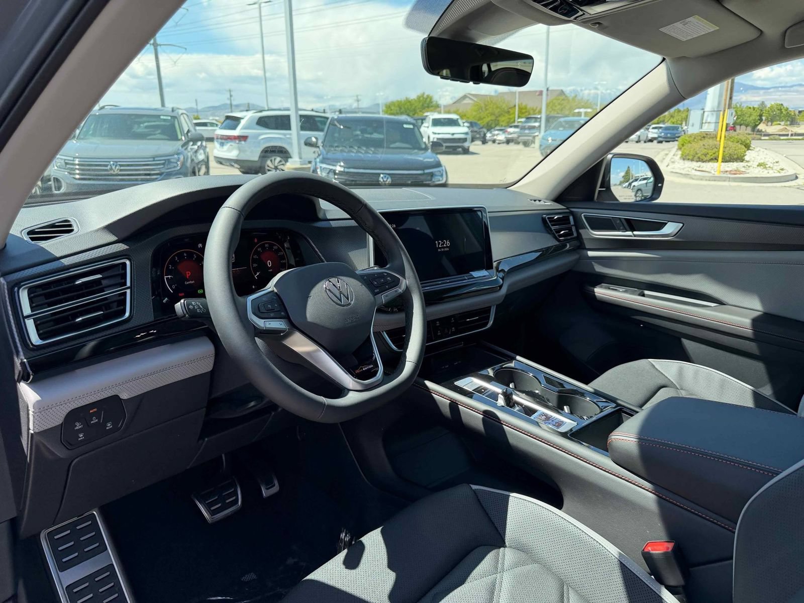 New 2026 Volkswagen Atlas Peak Edition AWD/4WD image 3