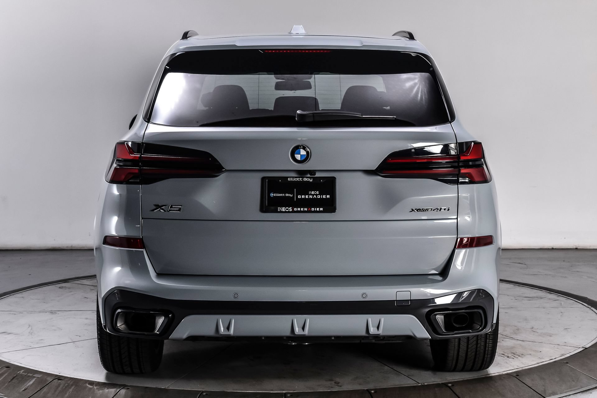 Used 2024 BMW X5 xDrive40i w/ M Sport Package AWD/4WD image 6