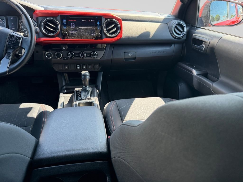 Used 2018 Toyota Tacoma TRD Off-Road image 12