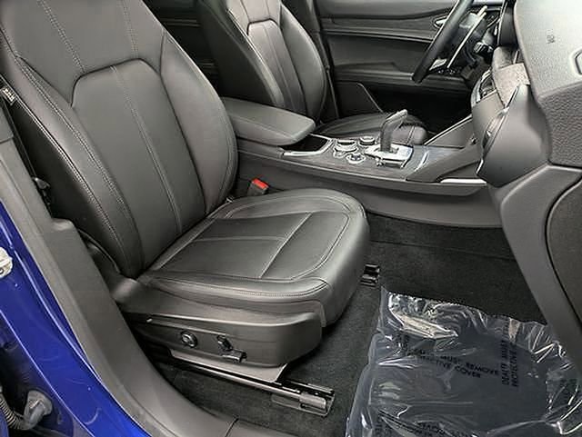 Used 2022 Alfa Romeo Stelvio Sprint AWD/4WD image 32