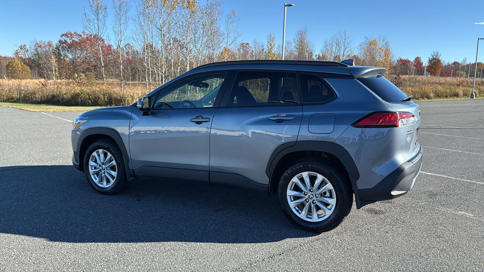 Used 2023 Toyota Corolla Cross LE image 10