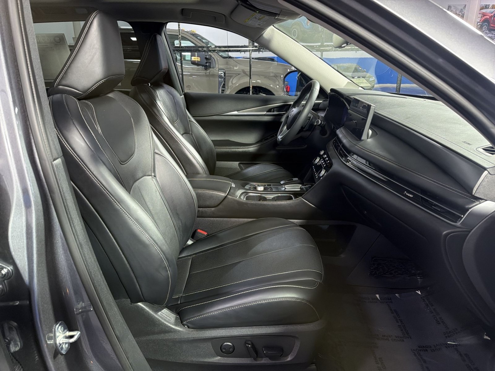 Used 2023 INFINITI QX60 Luxe w/ Cargo Package AWD/4WD image 23