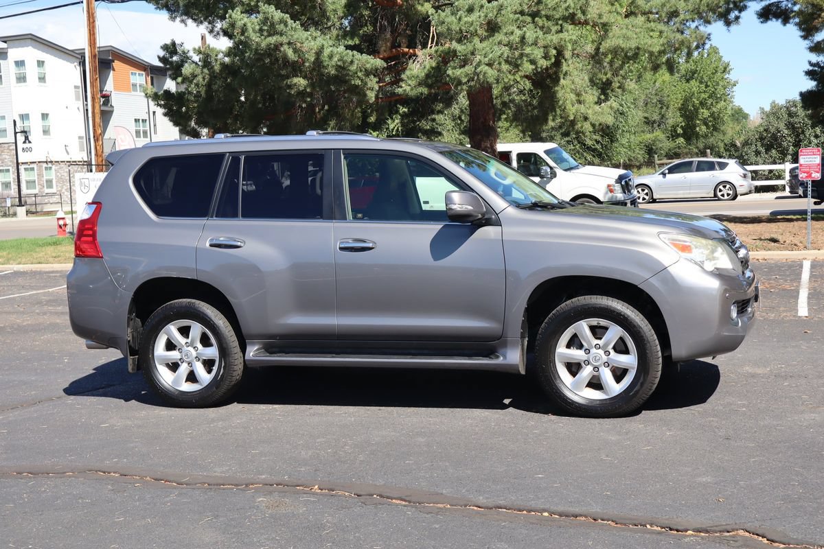Used 2010 Lexus GX 460 AWD/4WD image 2
