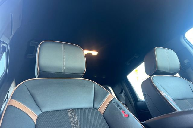 Used 2023 GMC Canyon AT4 image 20