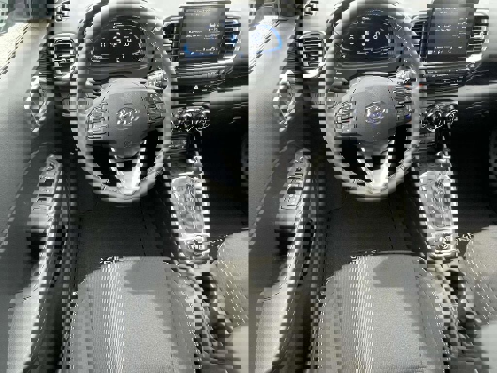 New 2026 Hyundai Venue SEL image 11