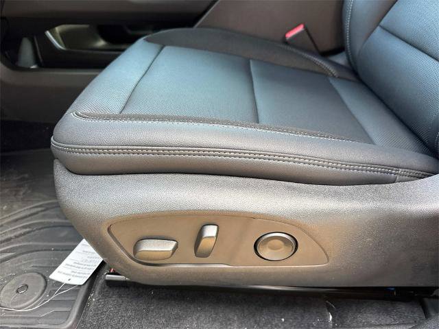 Used 2025 Chevrolet Equinox EV LT w/ LPO, All-Weather Mat Package image 10