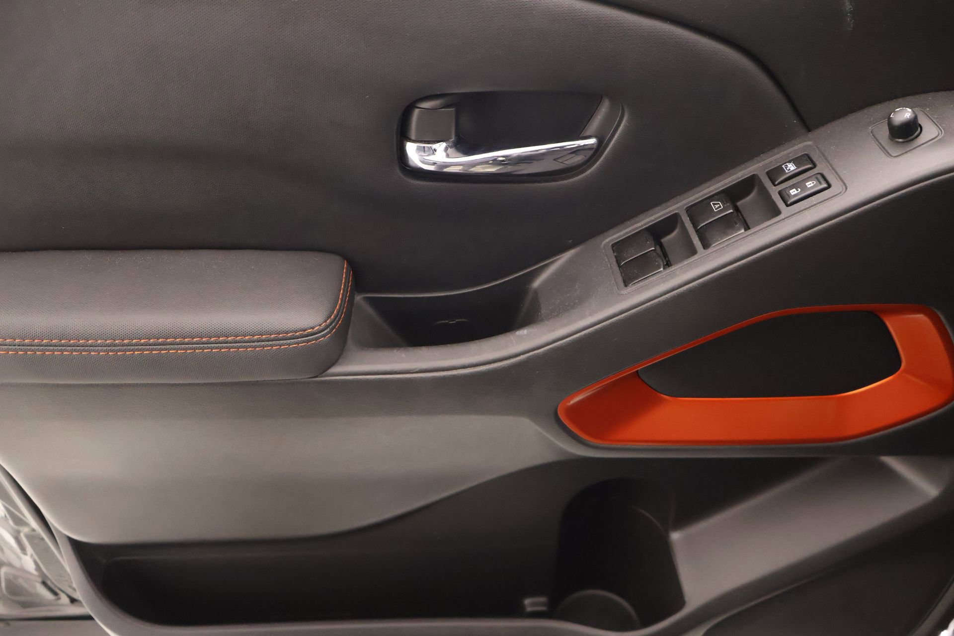 Used 2022 Nissan Frontier Pro-X w/ Technology Package RWD image 15