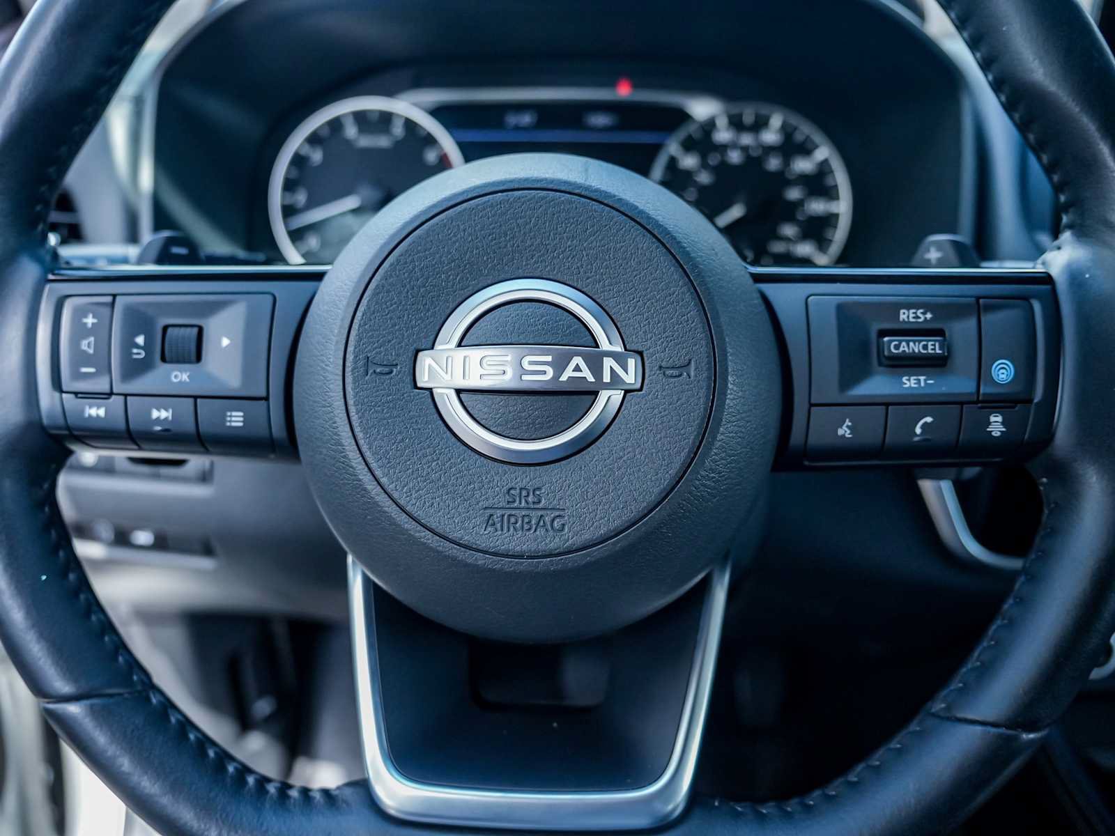 Used 2023 Nissan Rogue SL w/ SL Premium Package FWD image 11