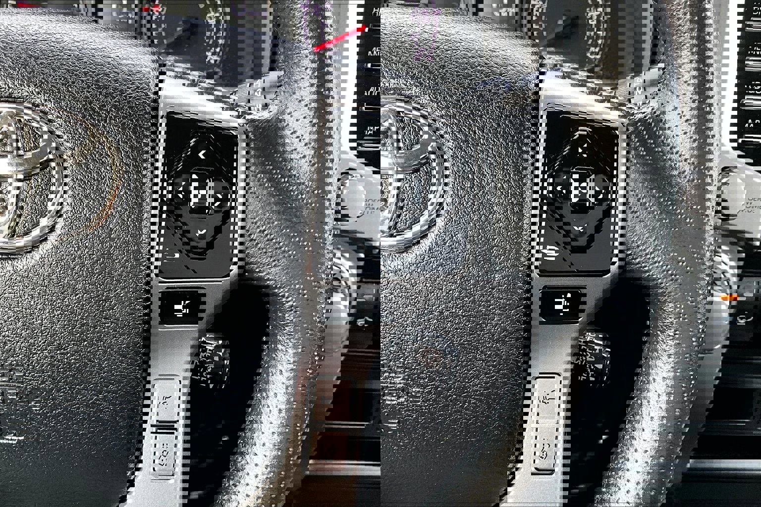 Used 2024 Toyota 4Runner SR5 image 18