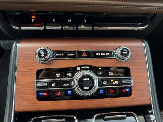 Certified 2023 Lincoln Aviator Reserve w/ Equipment Group 201A RWD image 34