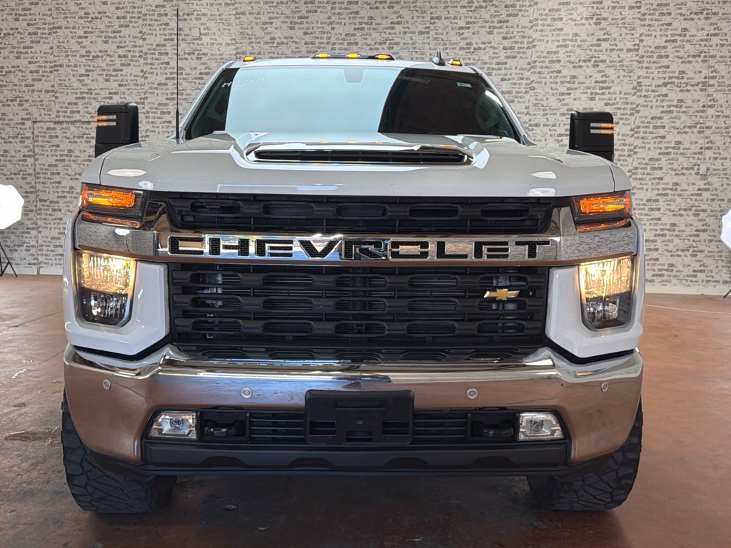 Used 2021 Chevrolet Silverado 2500 LT w/ Texas Edition AWD/4WD image 2