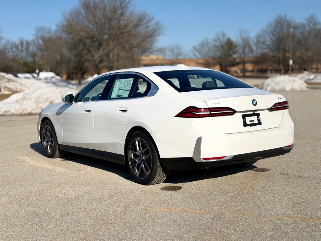 New 2026 BMW 530i xDrive w/ Premium Package AWD/4WD image 4