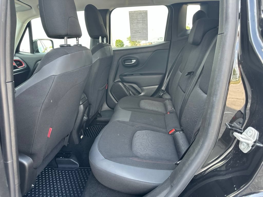 Used 2022 Jeep Renegade Trailhawk AWD/4WD image 18