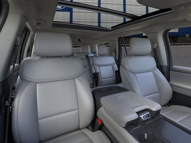 New 2025 Ford Expedition Active image 10