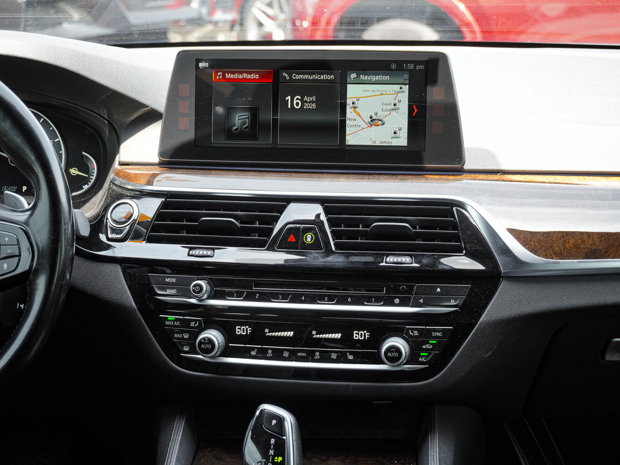 Used 2018 BMW 540i xDrive w/ Premium Package image 28