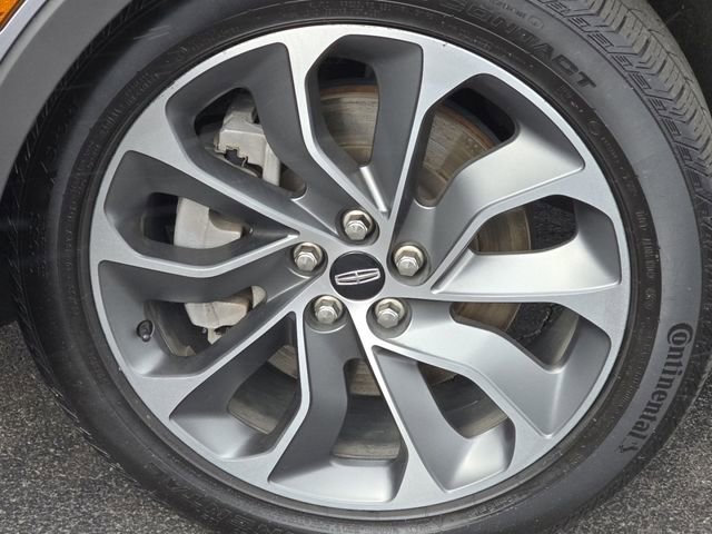 Used 2022 Lincoln Nautilus Reserve image 12