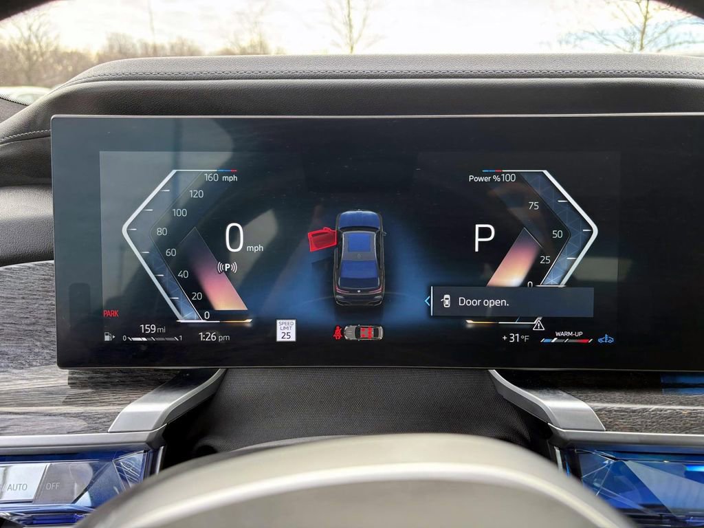 Used 2024 BMW 760i xDrive w/ Executive Package image 15