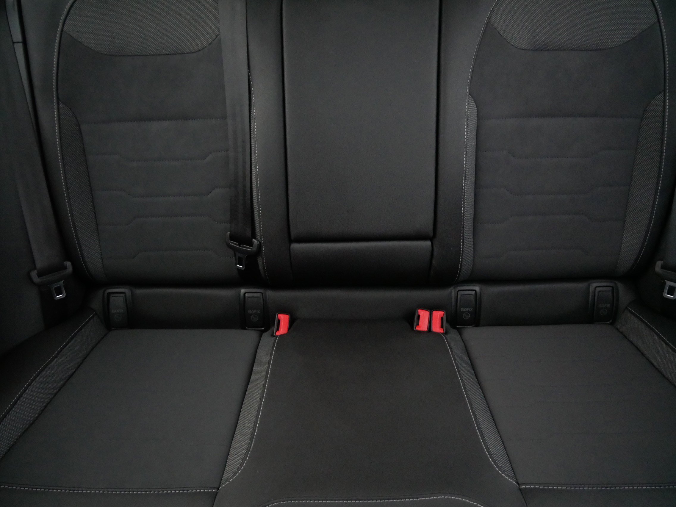 Certified 2025 Volkswagen Taos SE image 13