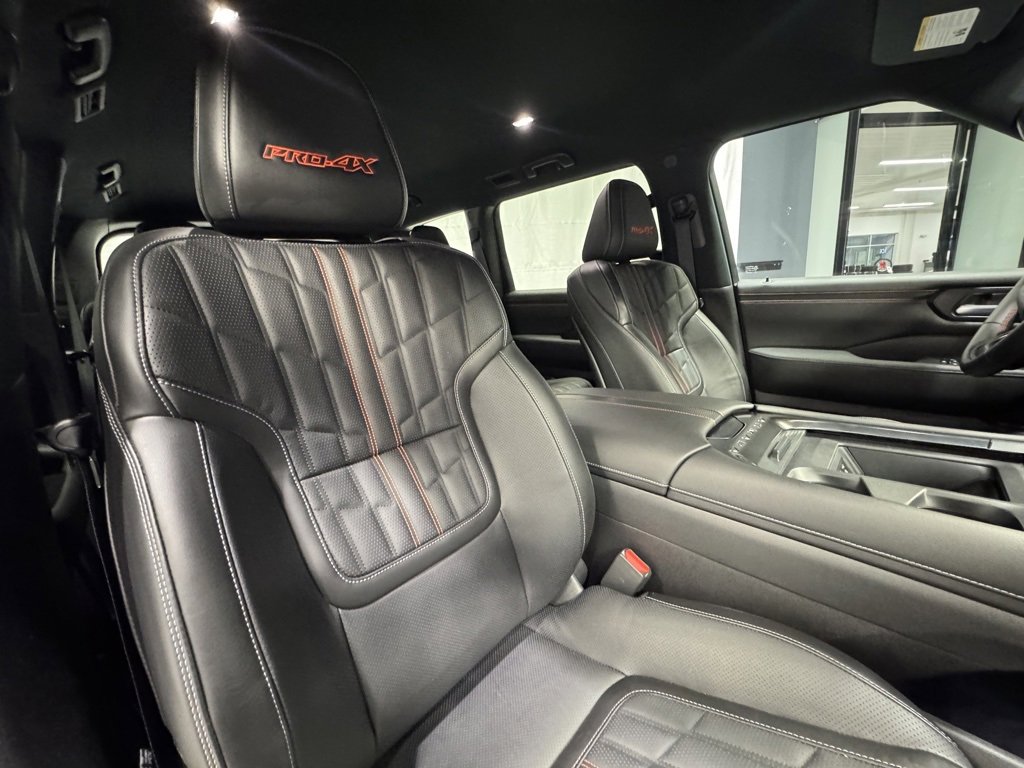 Certified 2025 Nissan Armada PRO-4X image 31
