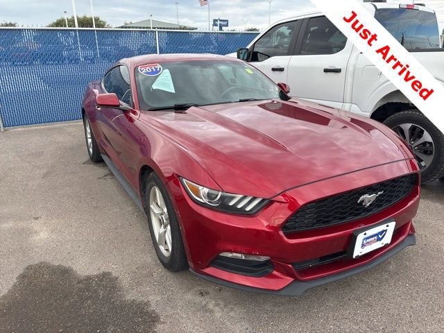 Used 2017 Ford Mustang Coupe image 5
