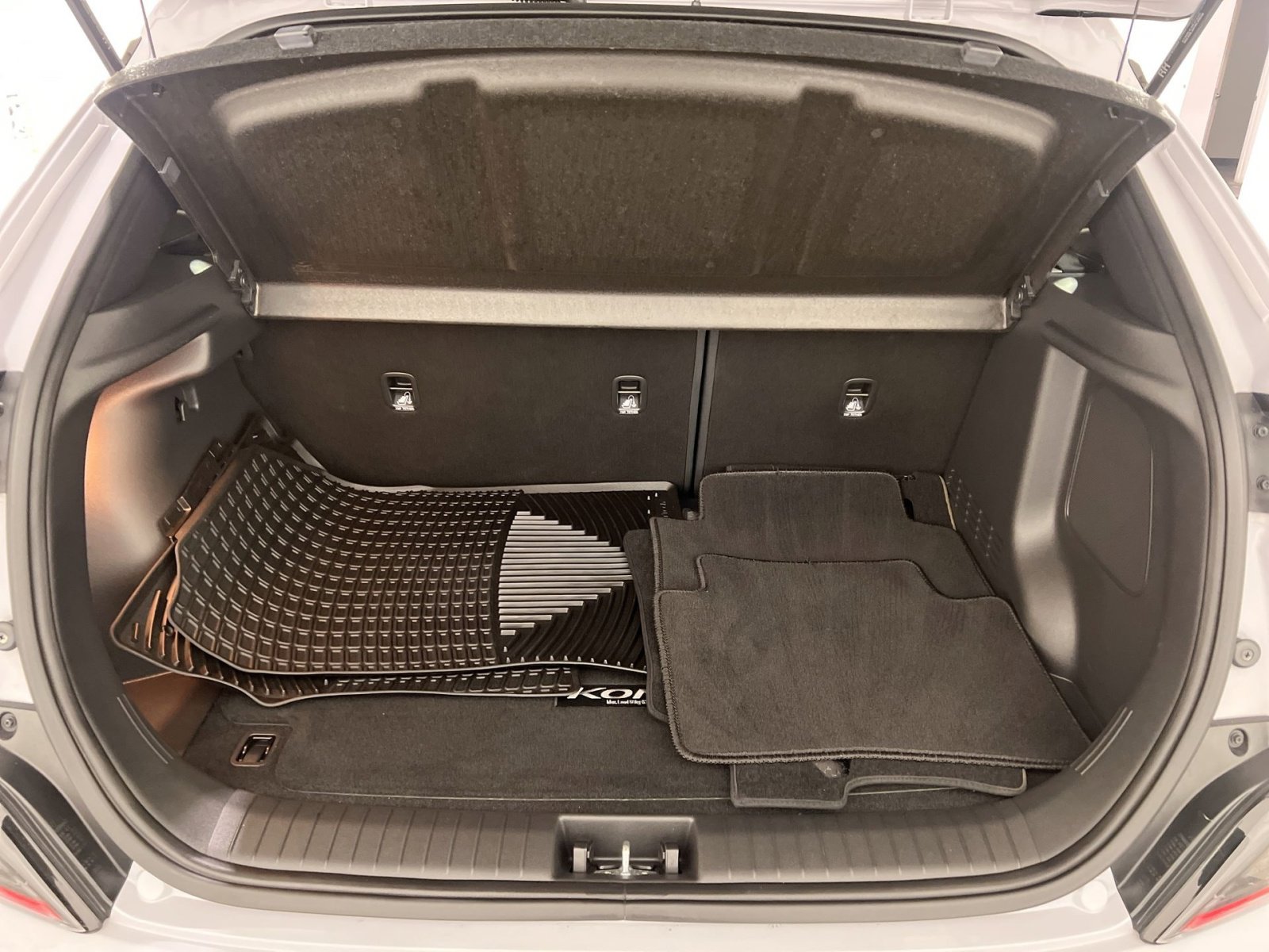 Used 2022 Hyundai Kona N image 26