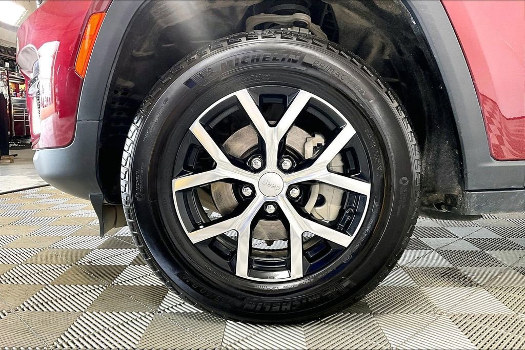 Used 2024 Jeep Grand Cherokee Limited image 8
