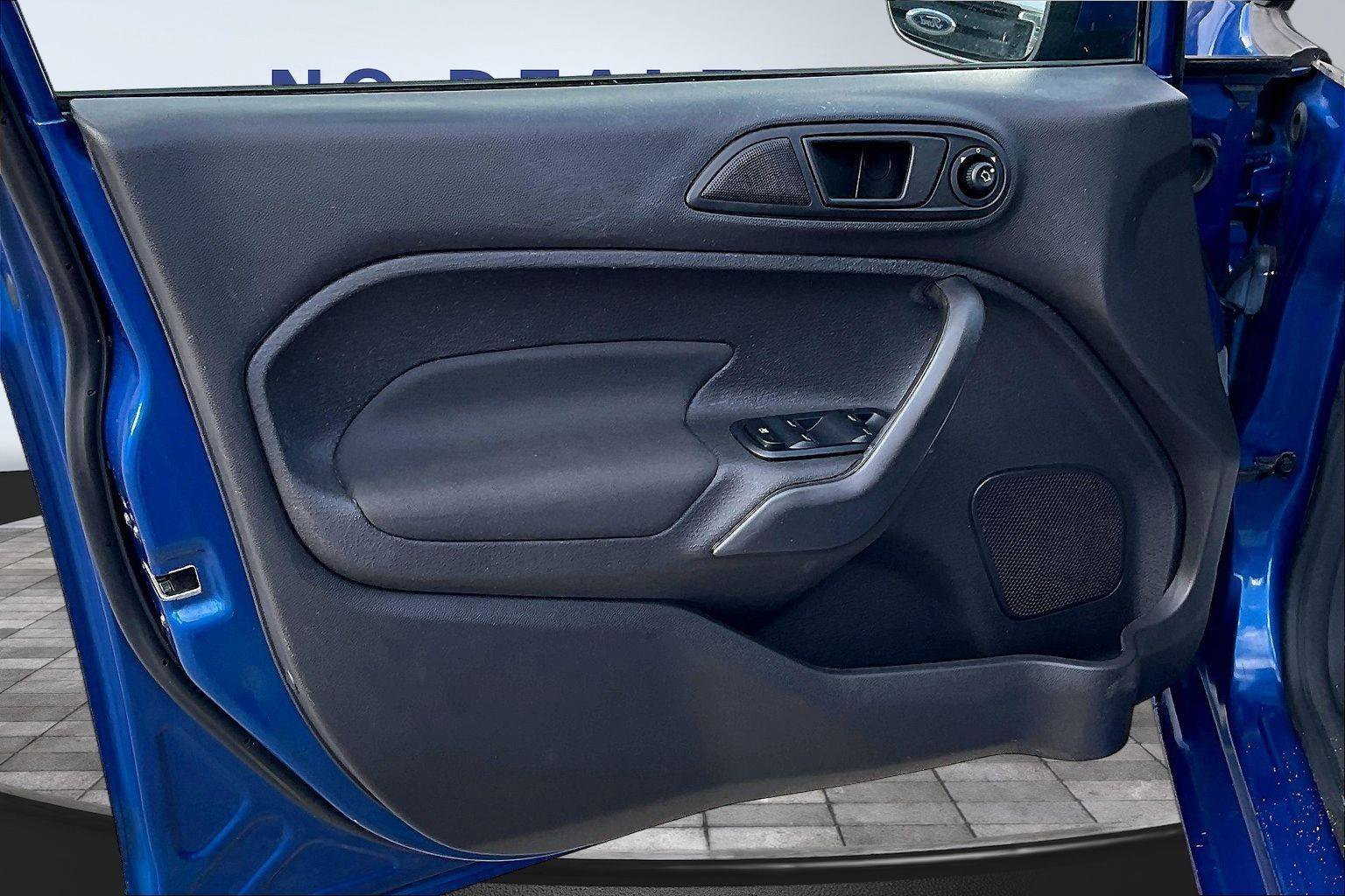 Used 2018 Ford Fiesta SE image 19