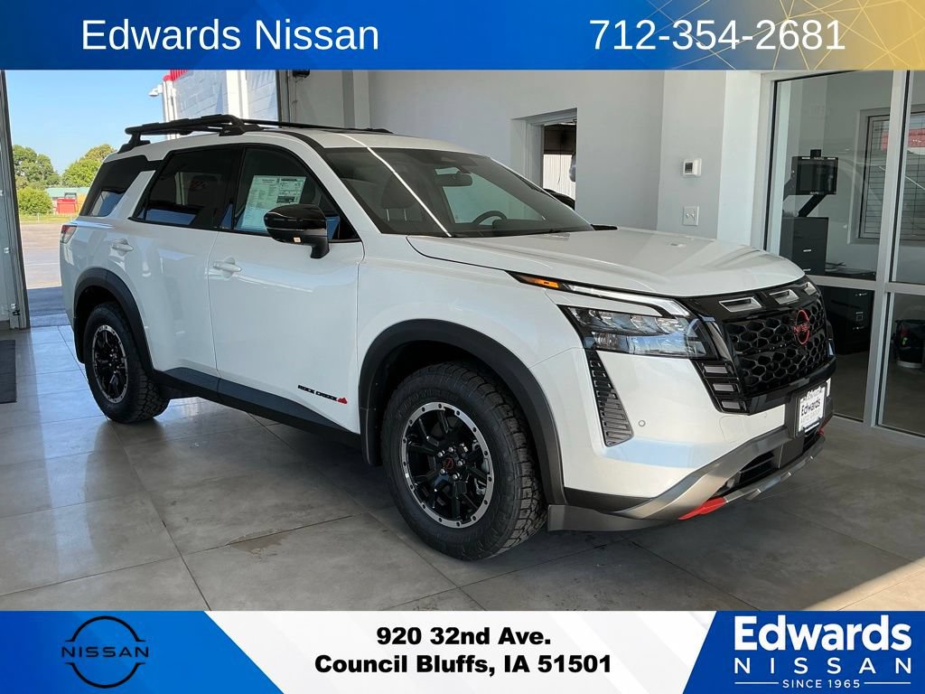 New 2026 Nissan Pathfinder Rock Creek w/ Rock Creek Premium Package