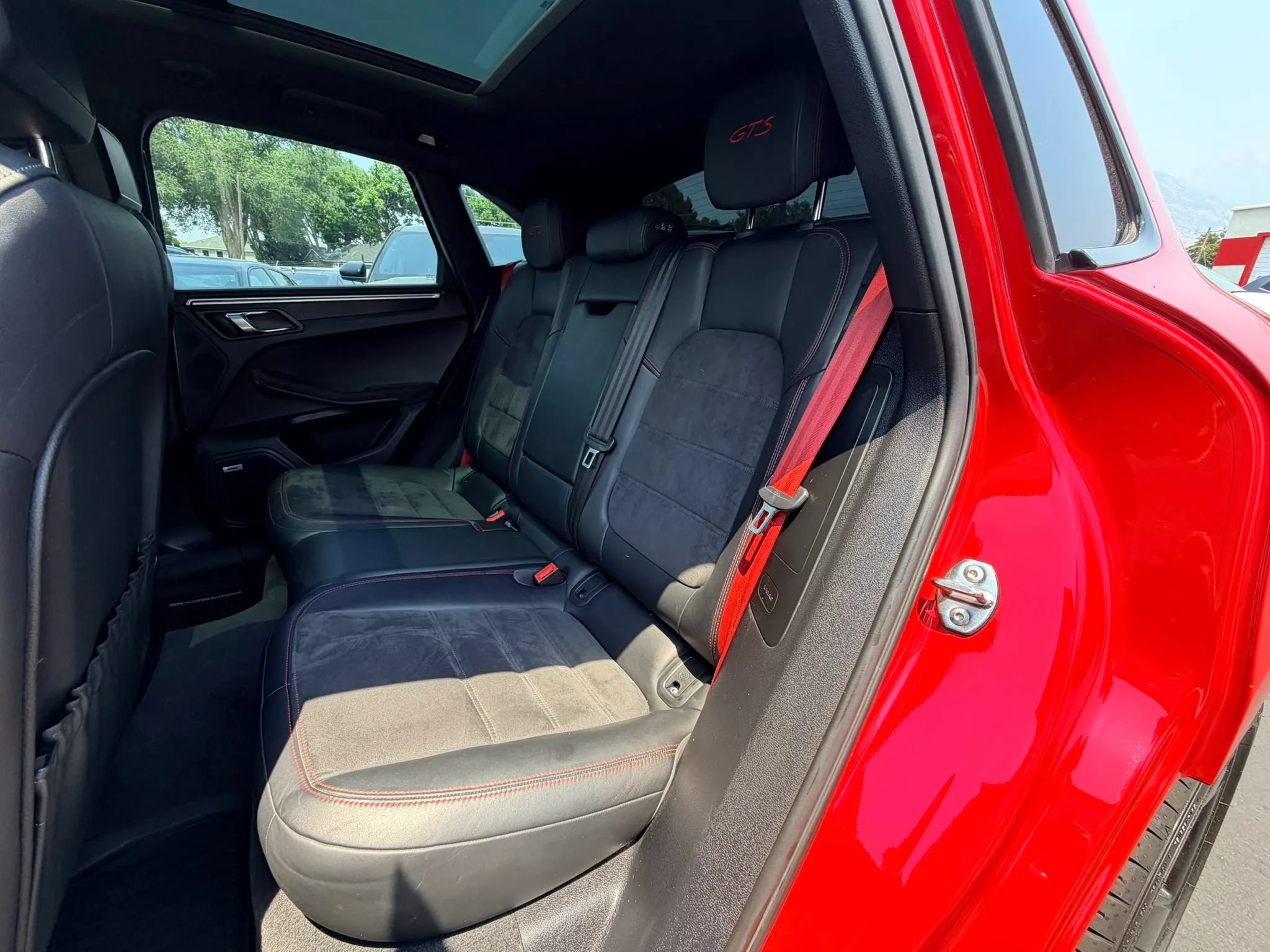 Used 2020 Porsche Macan GTS w/ Sport Chrono Package AWD/4WD image 20