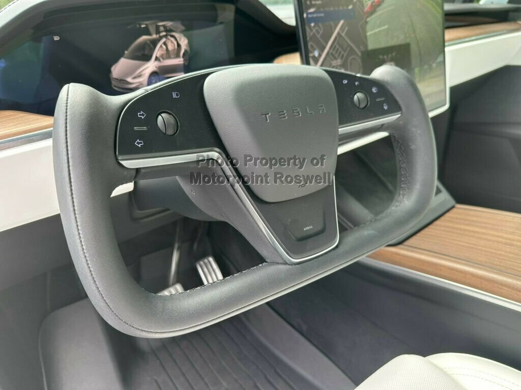 Used 2025 Tesla Model X AWD/4WD image 9