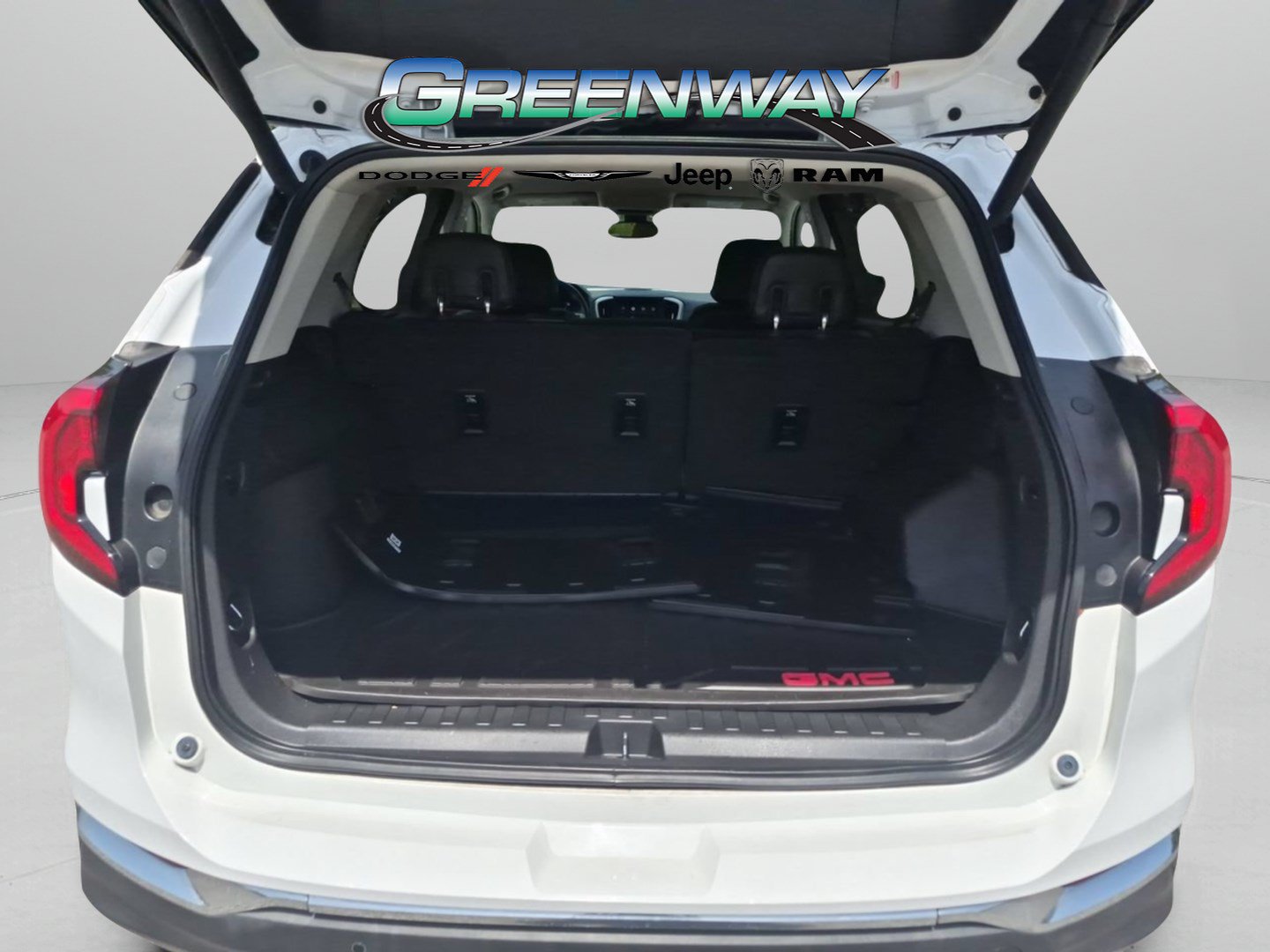 Used 2019 GMC Terrain SLT w/ Preferred Package FWD image 5