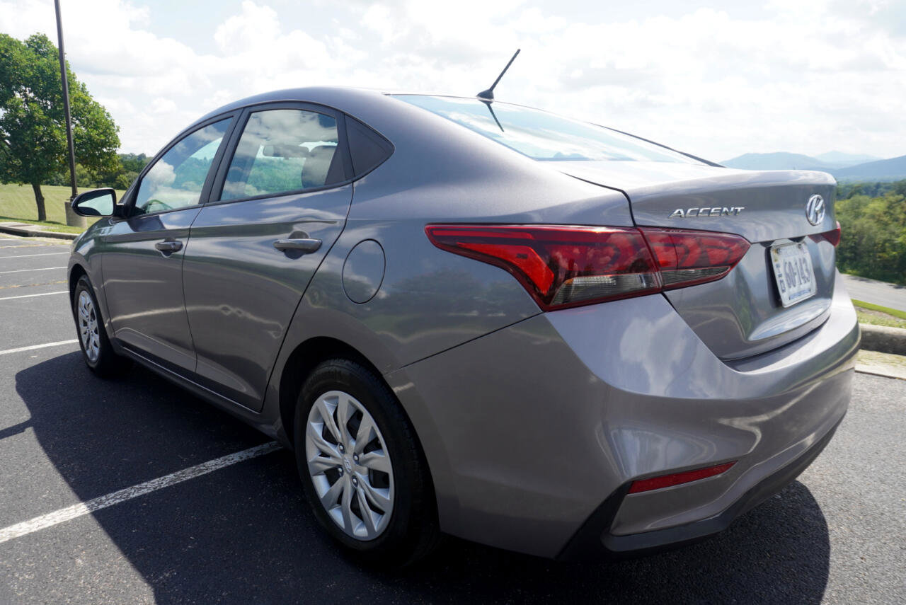 Used 2022 Hyundai Accent SE image 5