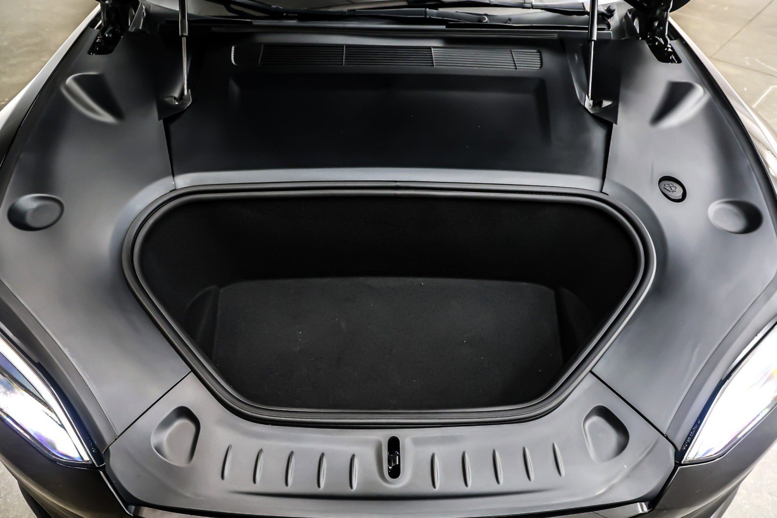 Used 2022 Tesla Model S AWD image 10