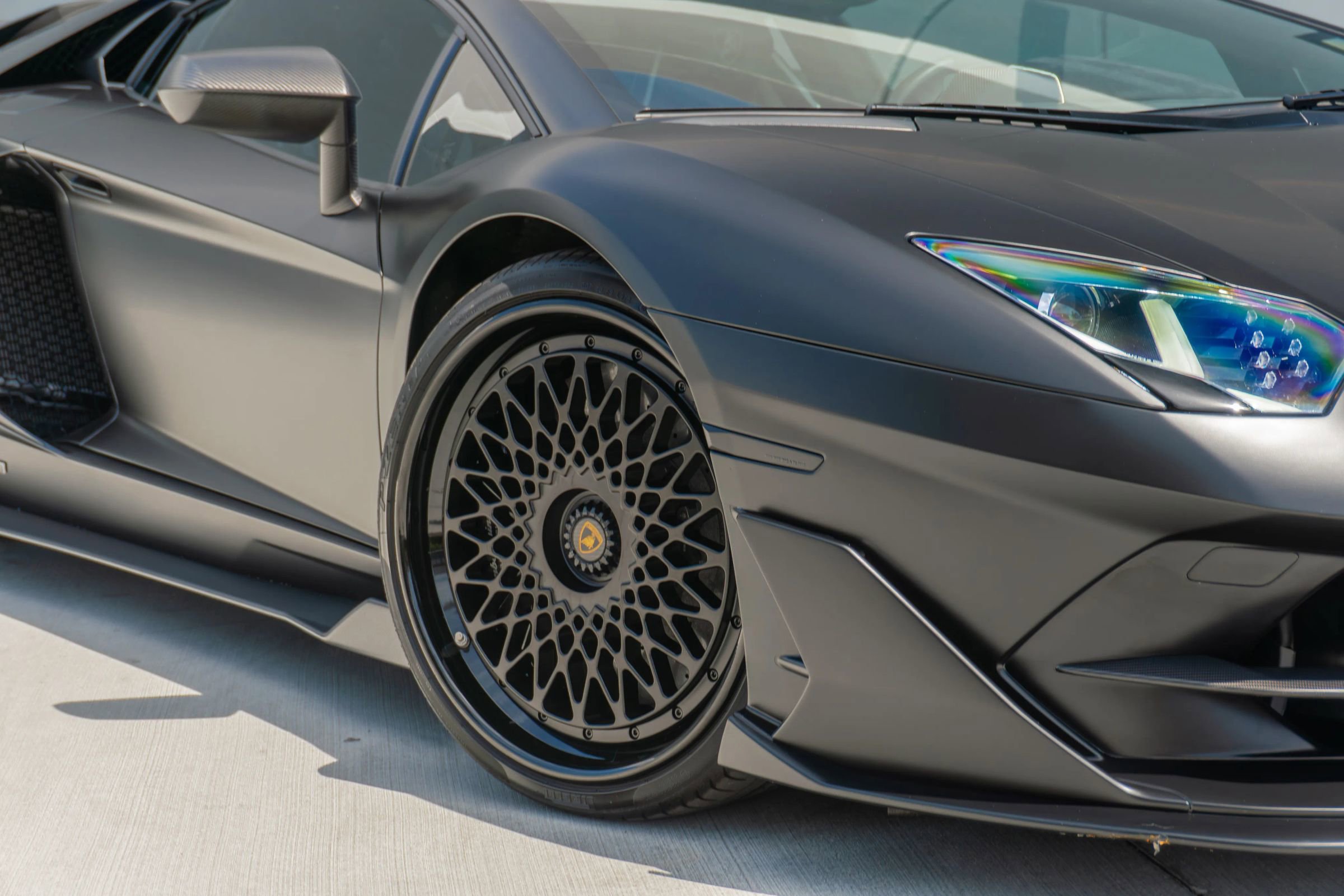 Used 2019 Lamborghini Aventador SVJ AWD/4WD image 35
