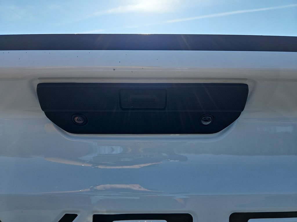 Used 2021 Chevrolet Silverado 1500 LT w/ Z71 Off-Road Package image 18