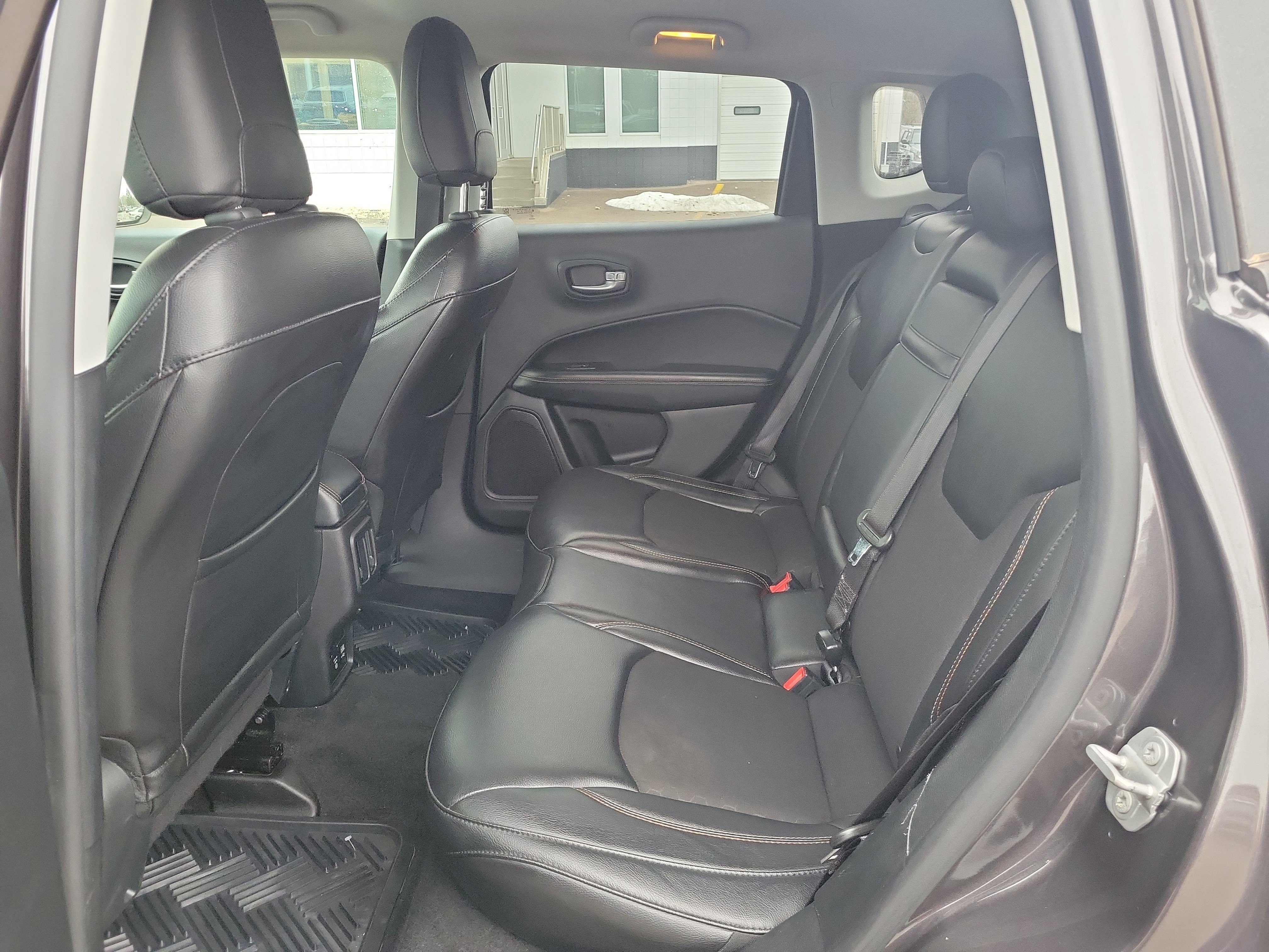 Used 2018 Jeep Compass Latitude w/ Popular Equipment Group AWD/4WD image 13